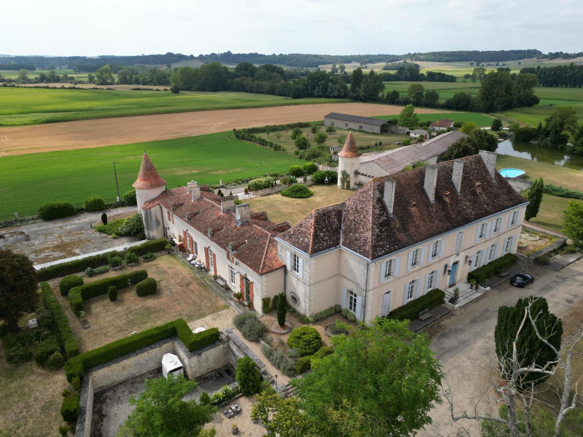 Chateau Du Bourbet Cherval Luaran gambar